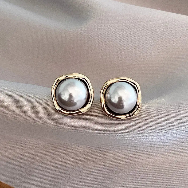 Pendientes sofisticados de perla negra