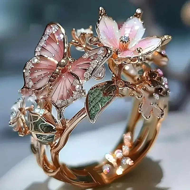 Natürlicher, strahlender Schmetterlingsring mit Zirkonia | Gold