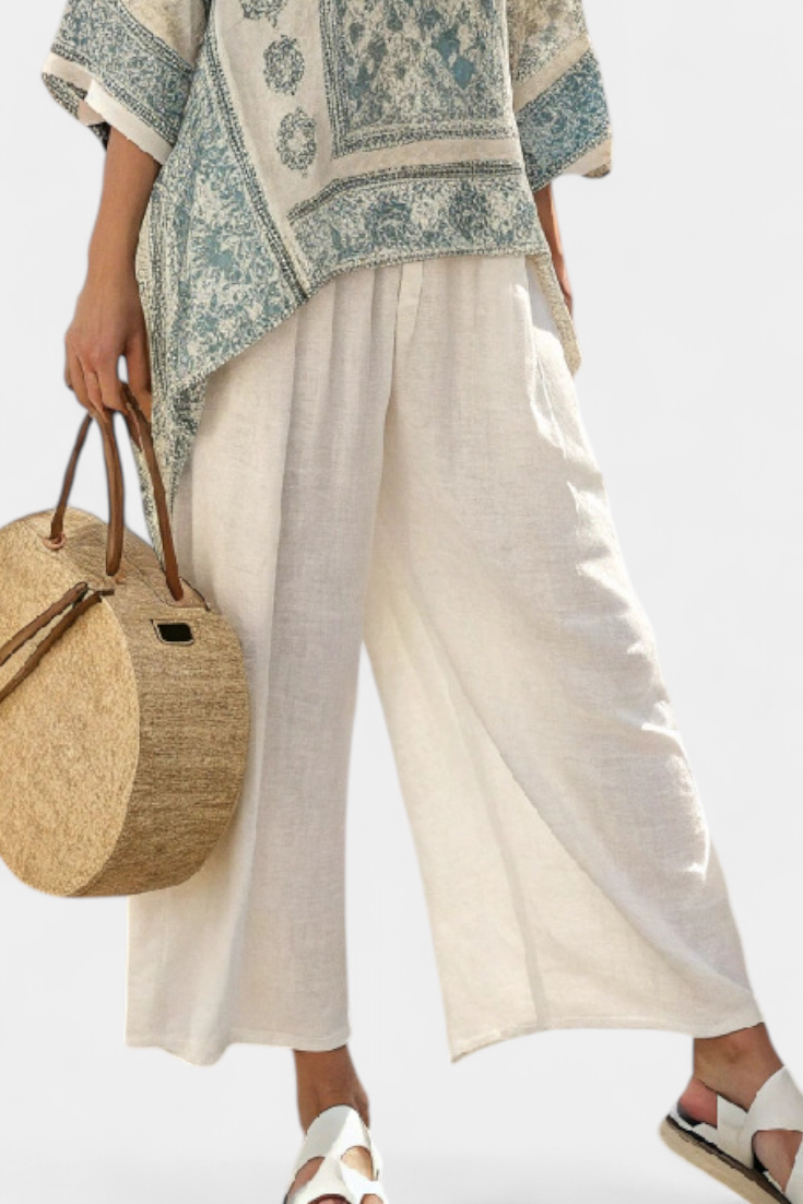 Quinley | Blusa estampada confortável e calça branca de pernas largas