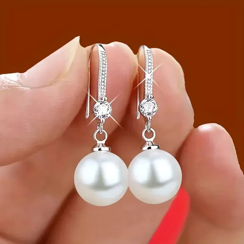 Brincos pendentes com pérolas de zircônia brilhantes | Ouro branco