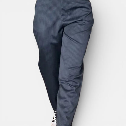 MATHILDA | ELEGANTE, FIGURSCHMEICHELNDE HOSE MIT STREIFEN
