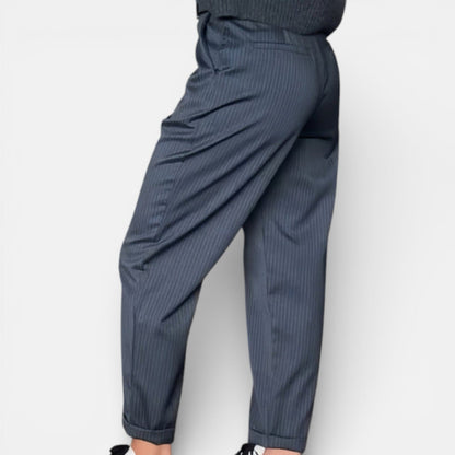 MATHILDA | ELEGANTE, FIGURSCHMEICHELNDE HOSE MIT STREIFEN
